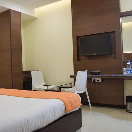 Thiviyam Airport Hotel Čennai Exteriér fotografie