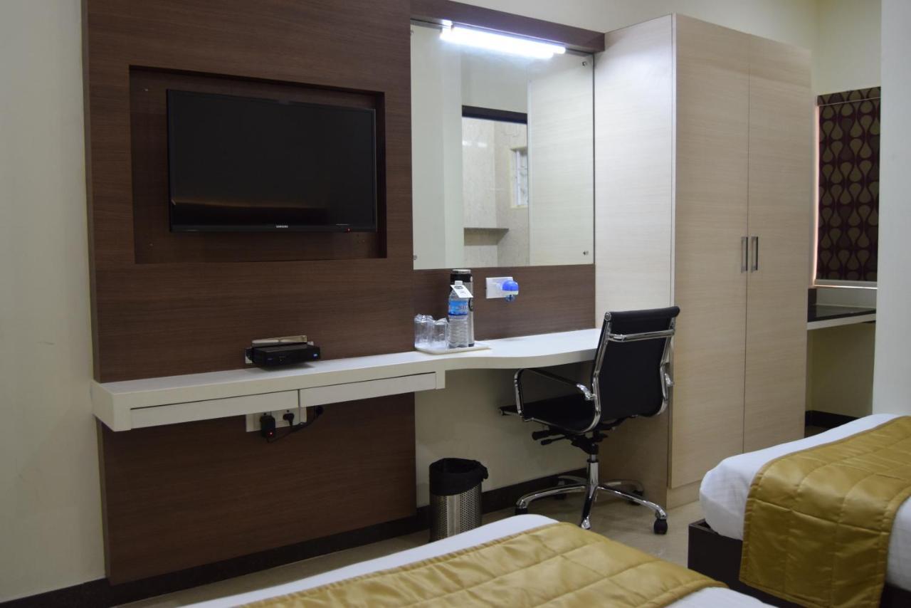 Thiviyam Airport Hotel Čennai Exteriér fotografie